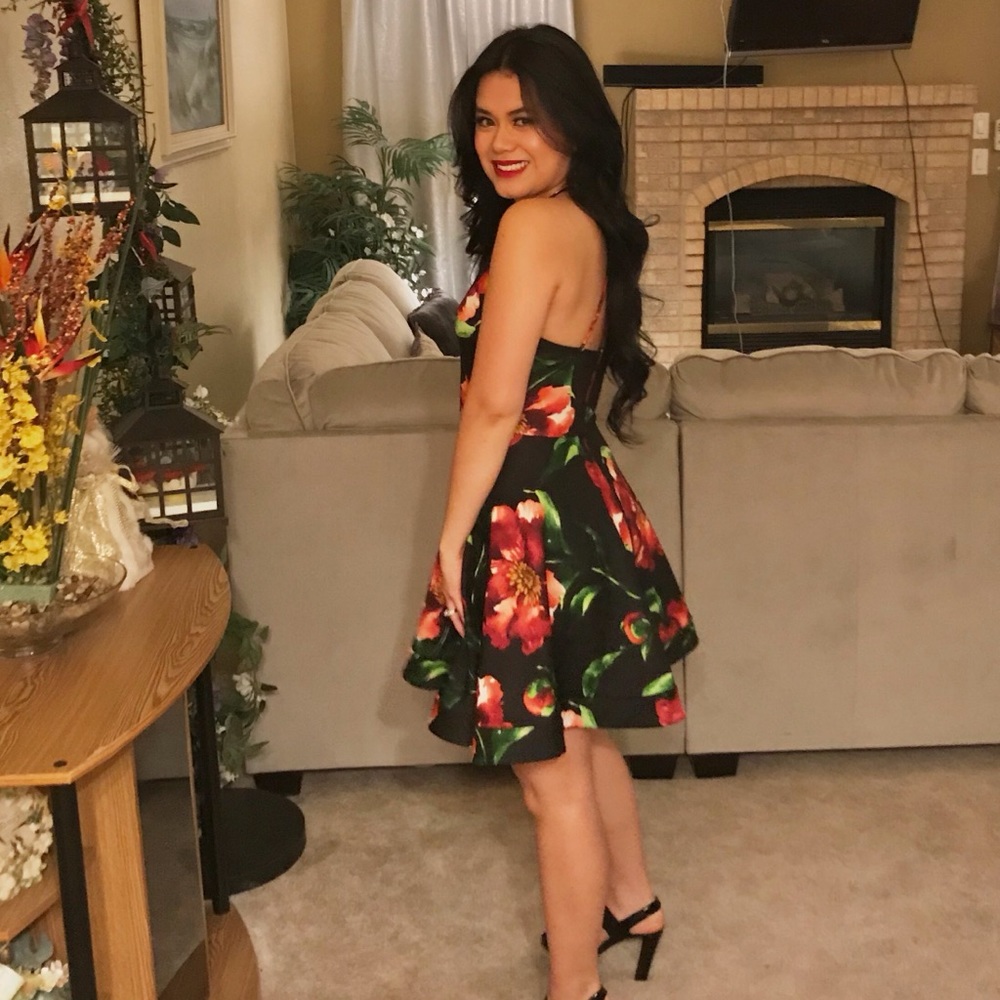 Cocktail dress - Picture 2 of 3